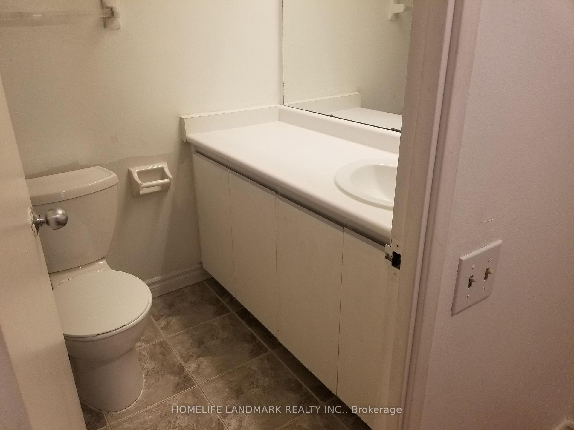 2460 Eglinton Avenue Unit 901 photo 12