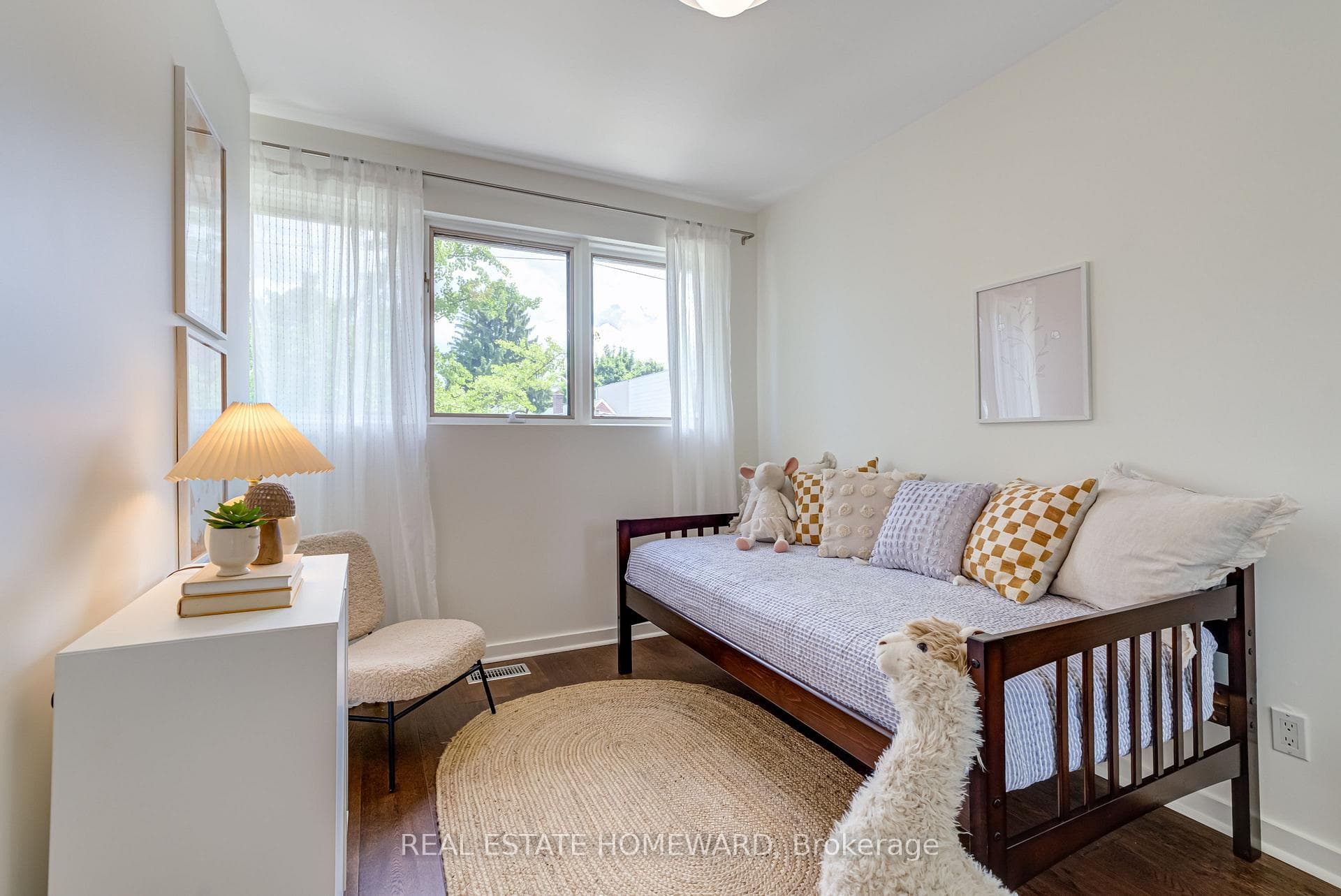 334 Keewatin Avenue photo 19