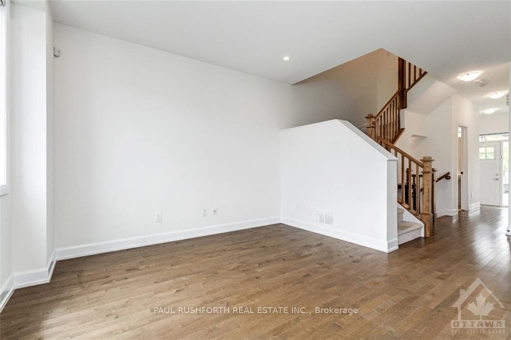 56 GARDENPOST Terrace photo 6