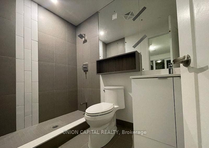 135 Lower Sherbourne Street Unit 2233 photo 7
