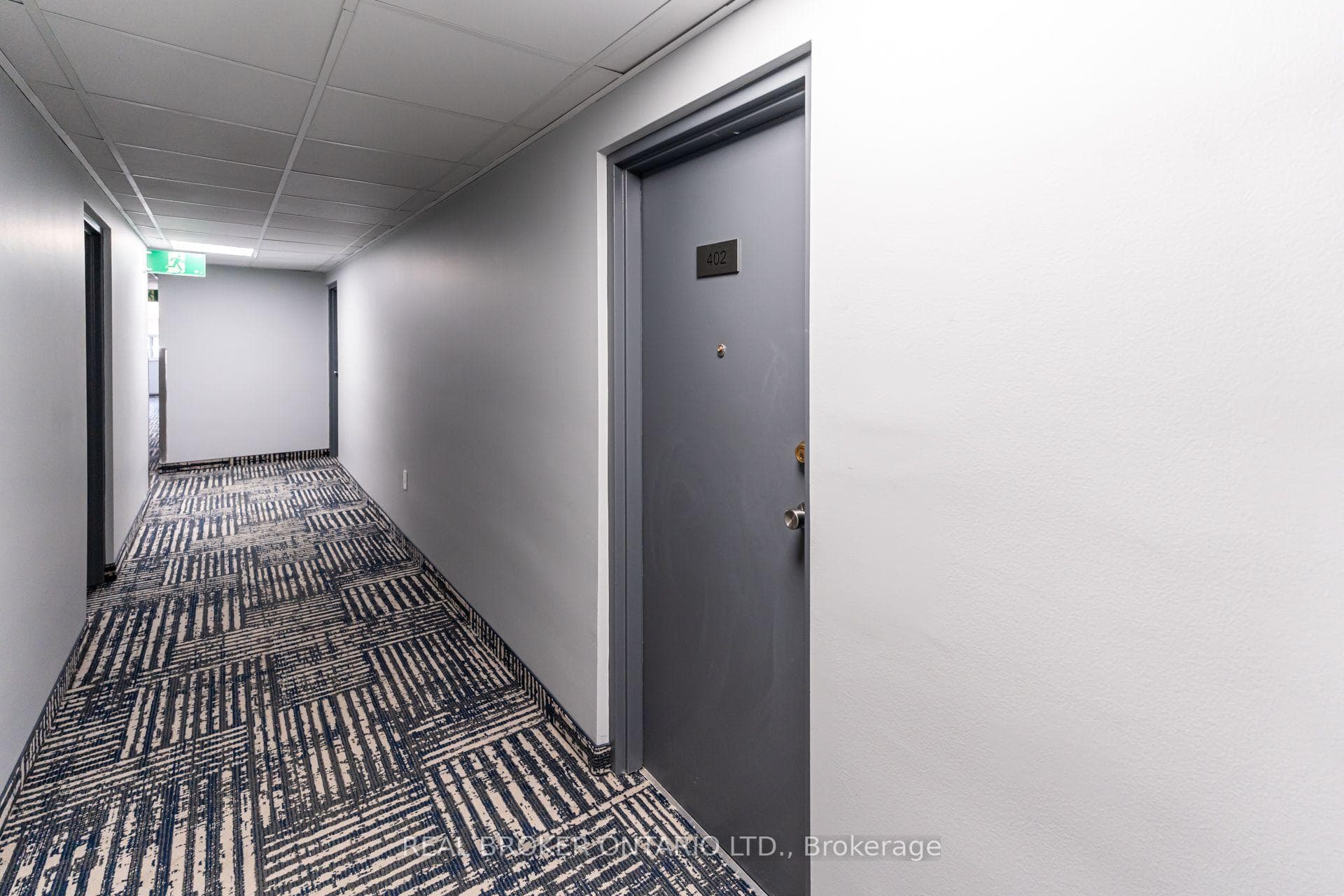 4060 Lawrence Avenue Unit 402 photo 4