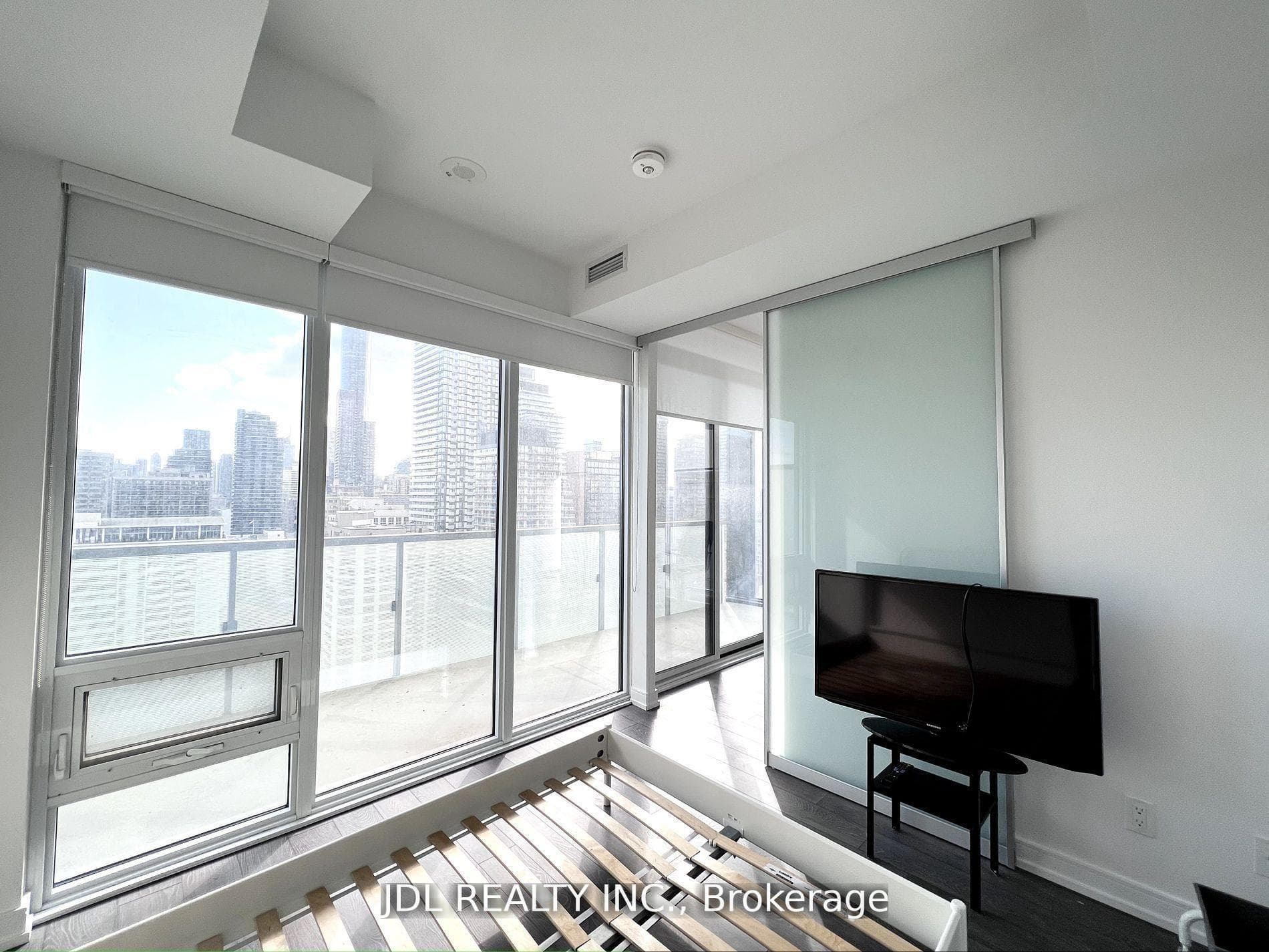 28 Wellesley Street Unit 2102 photo 8