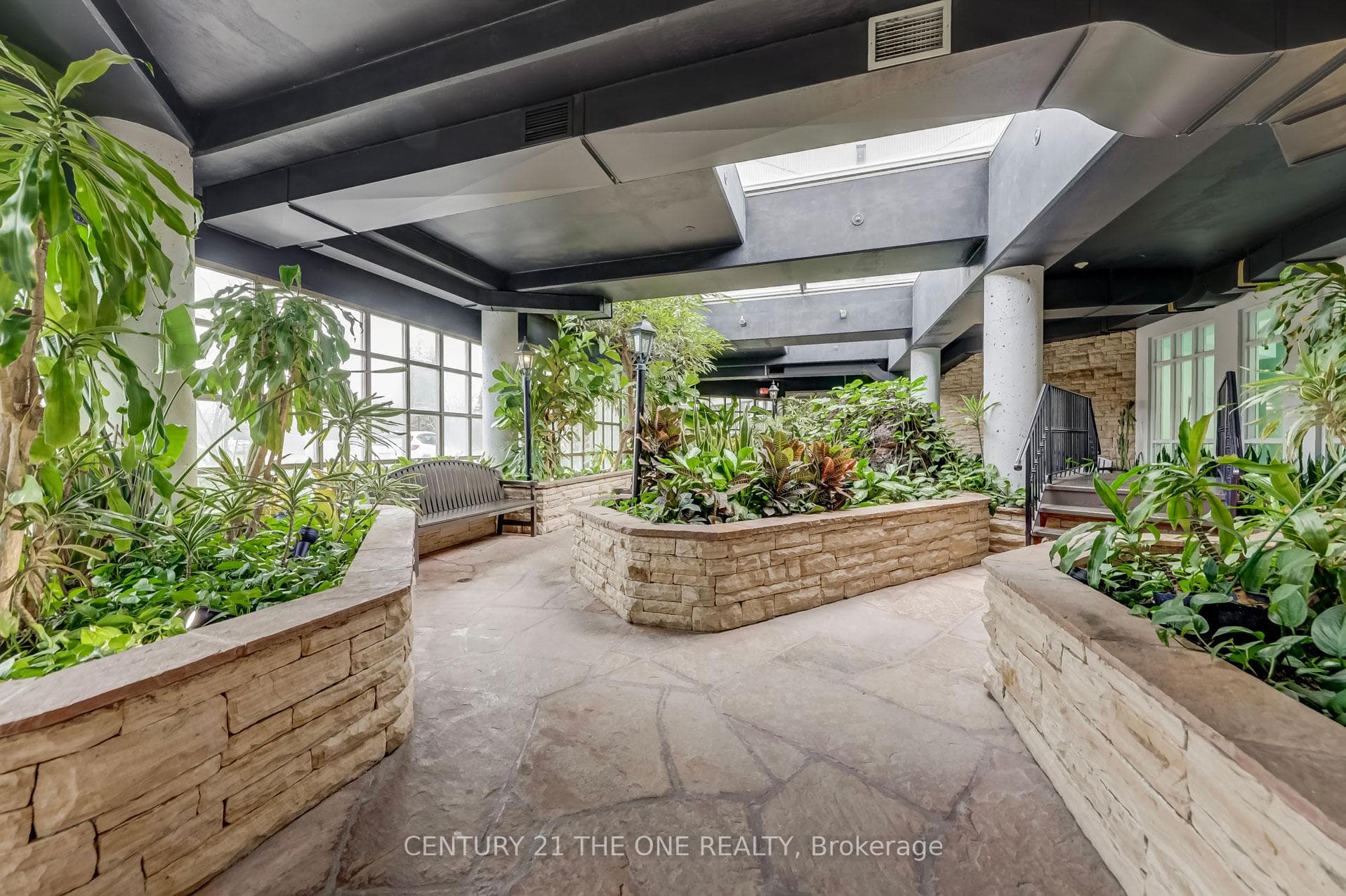 7 Townsgate Drive Unit 1401 photo 29
