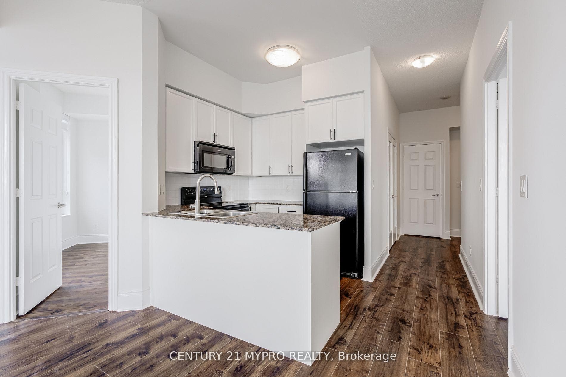 310 Burnhamthorpe Road Unit 2913 photo 14