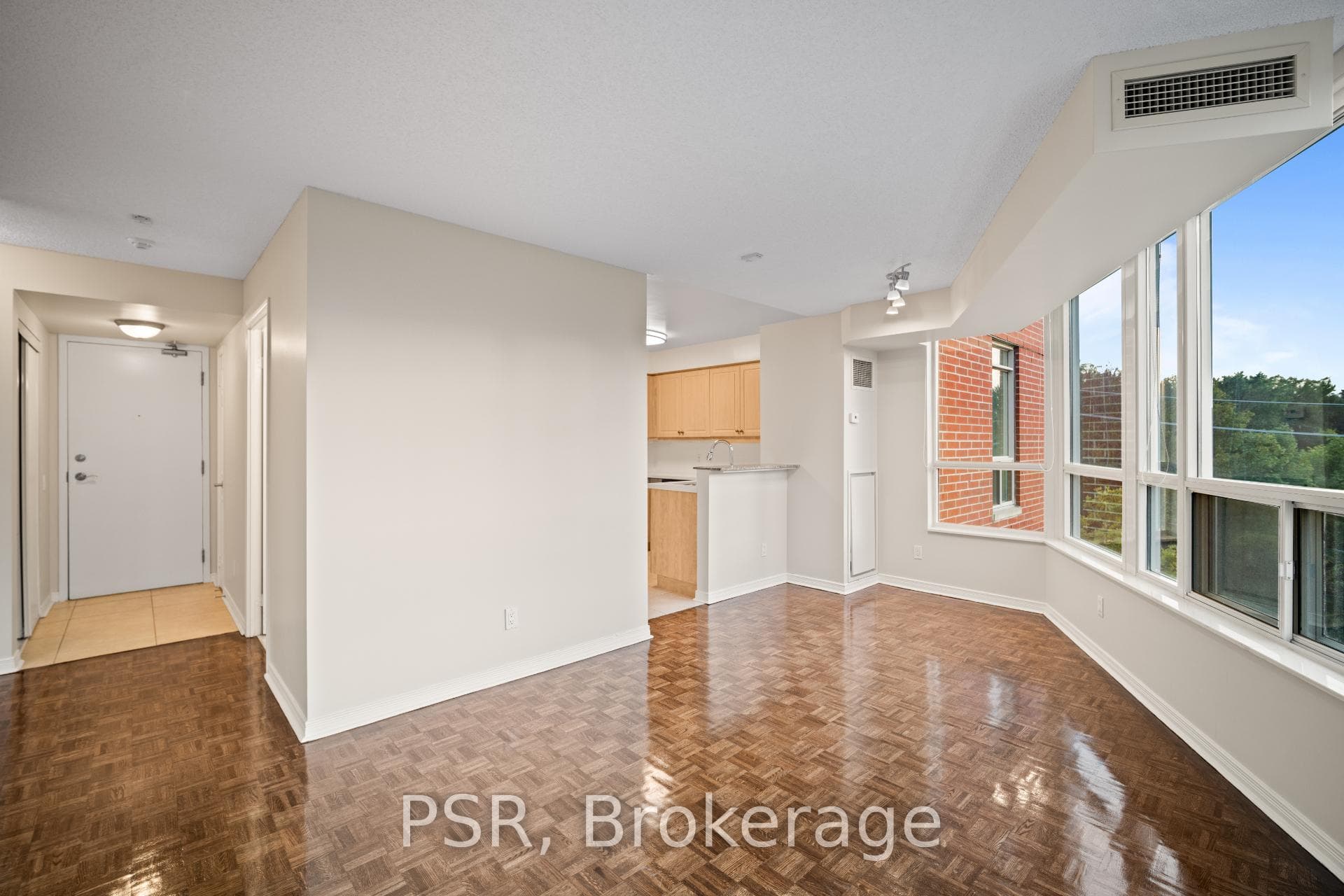 515 Rosewell Avenue Unit 409 photo 3