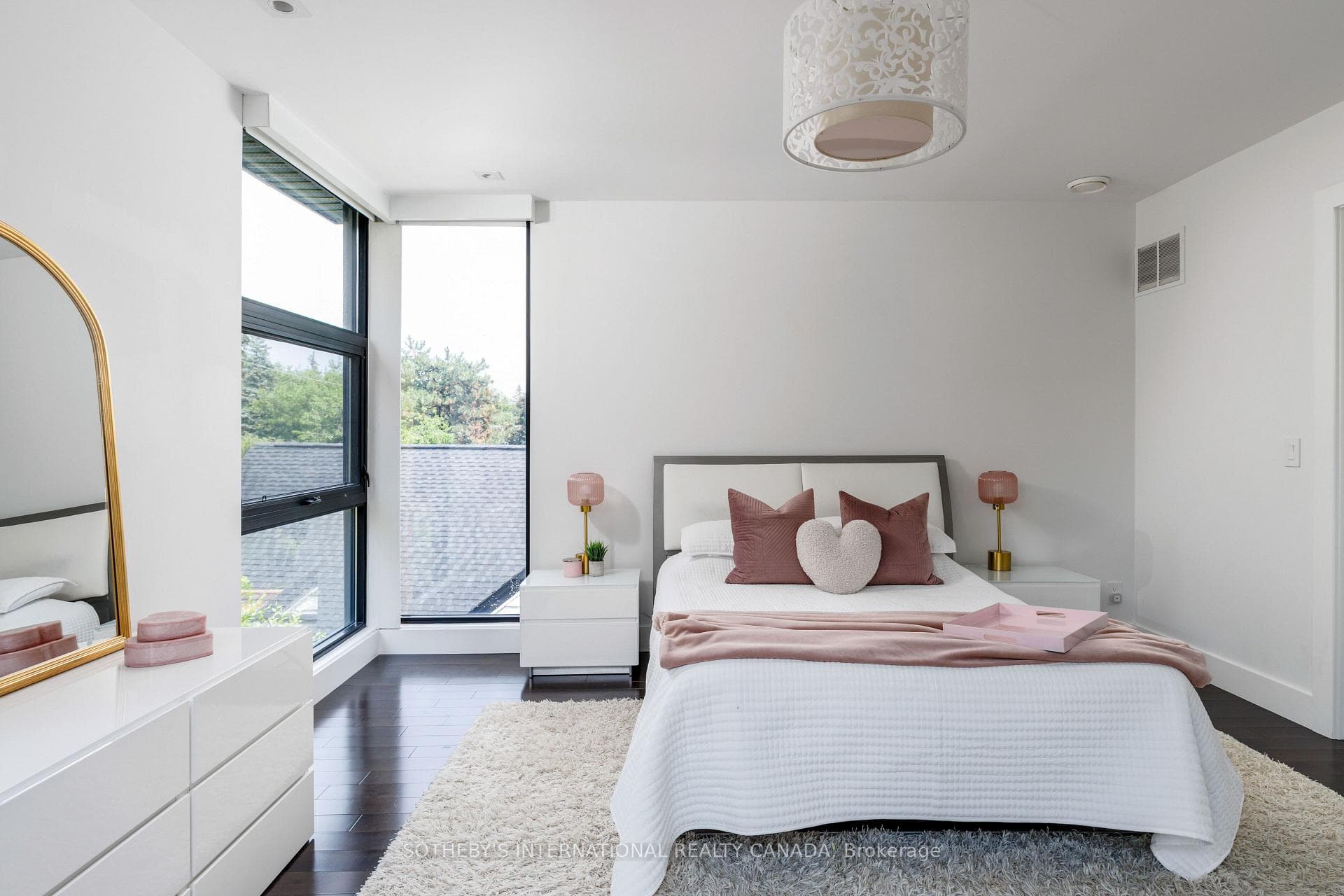 5 Hartfield Road photo 33