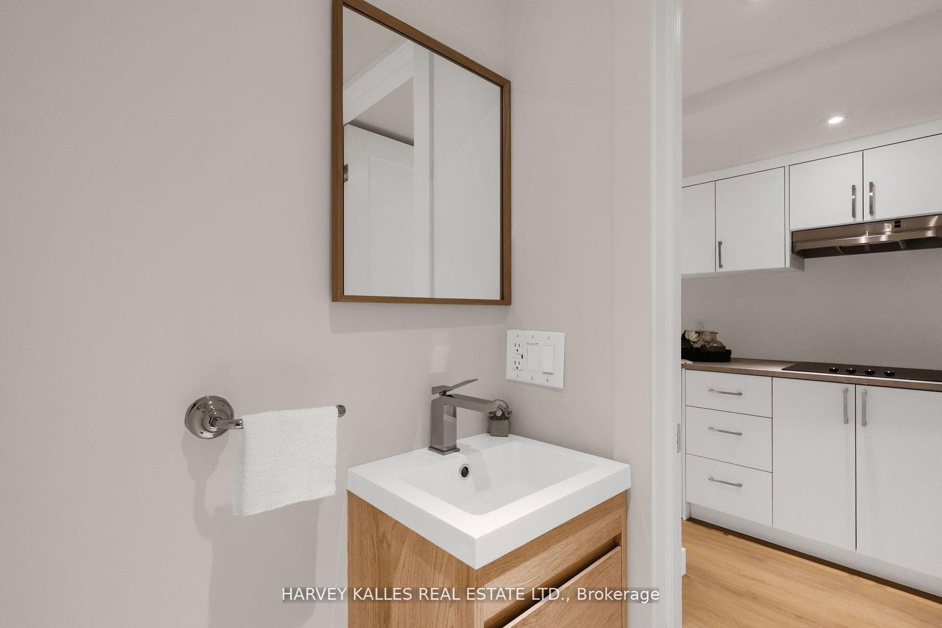251 Wanless Avenue photo 36