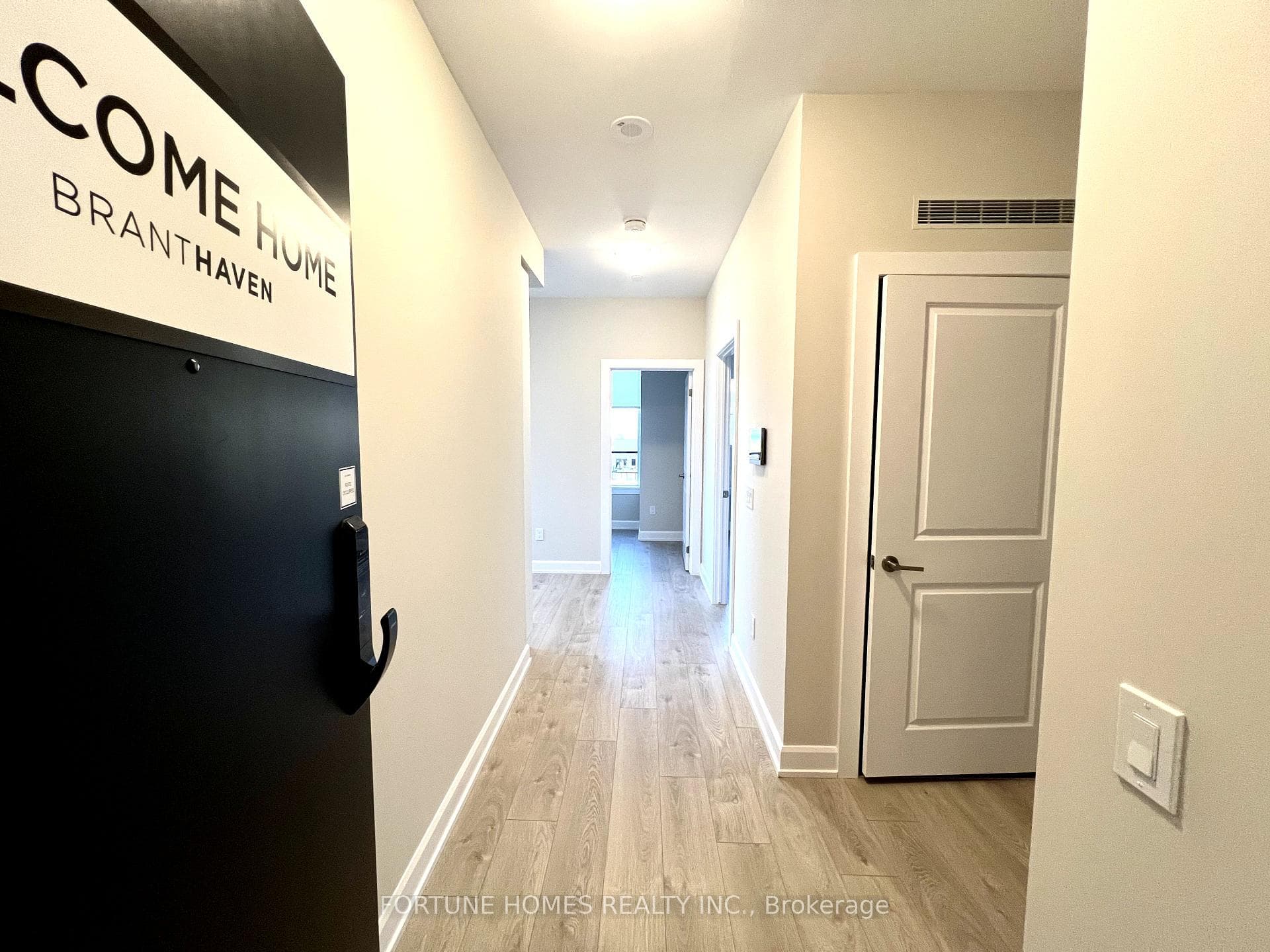 3220 William Coltson Avenue Unit 1216 photo 4