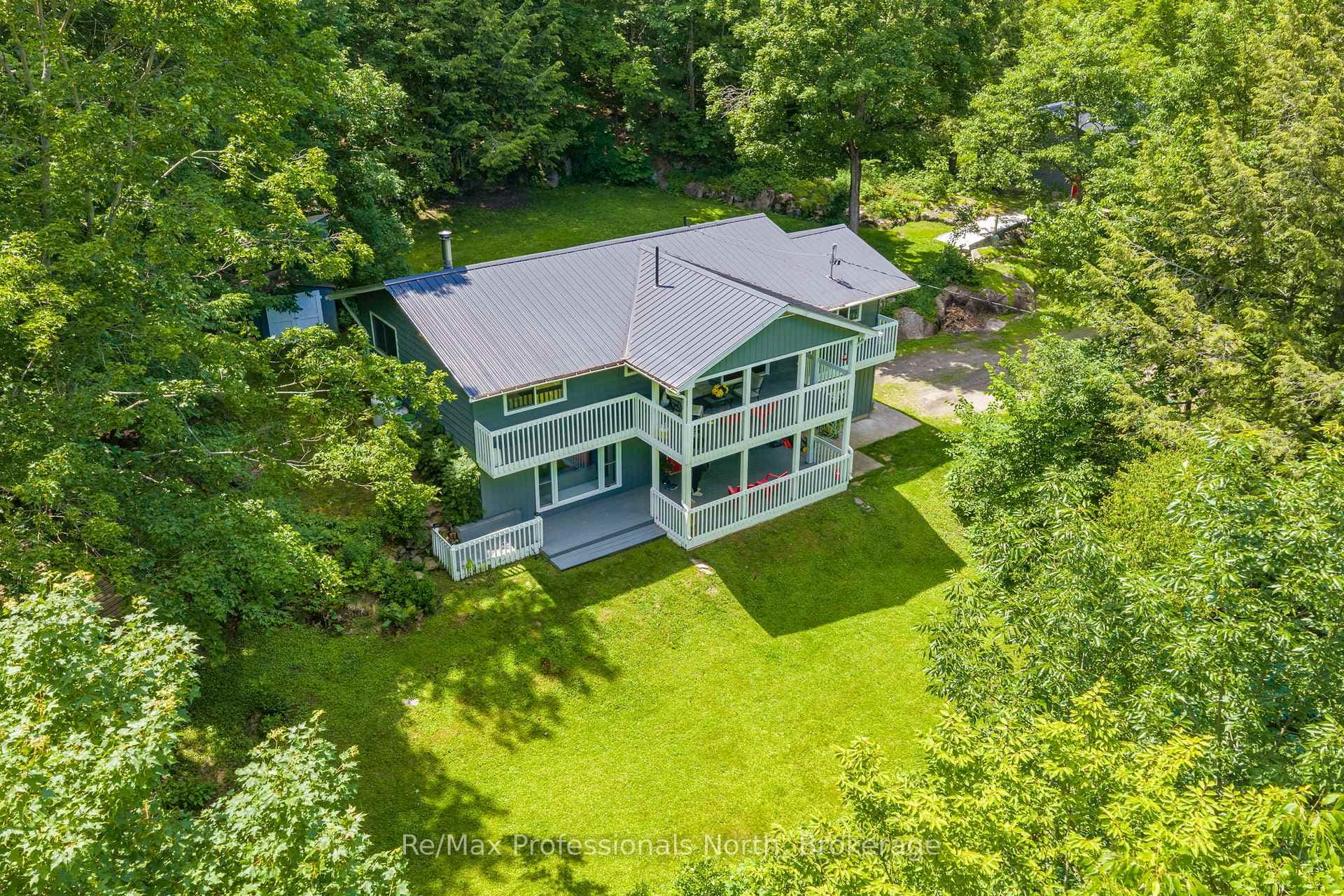 1032 Bradley Road photo 2