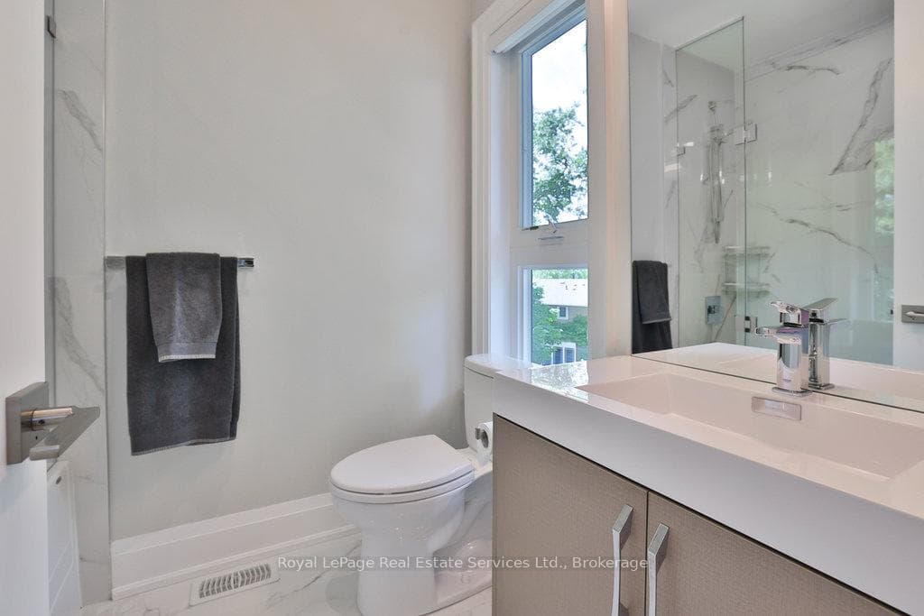 182 Charnwood Drive photo 28