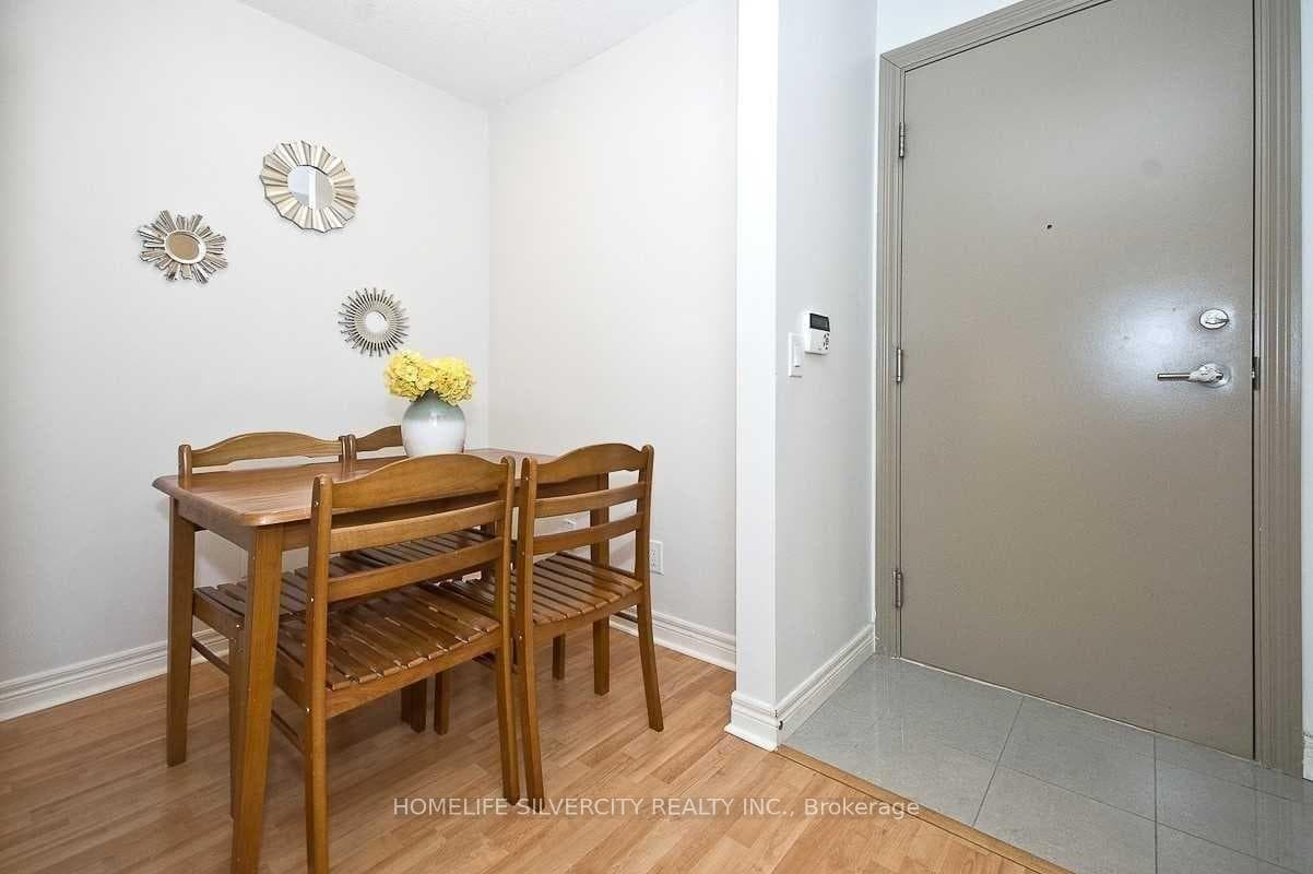 70 Town Centre Court Unit 1105 photo 4