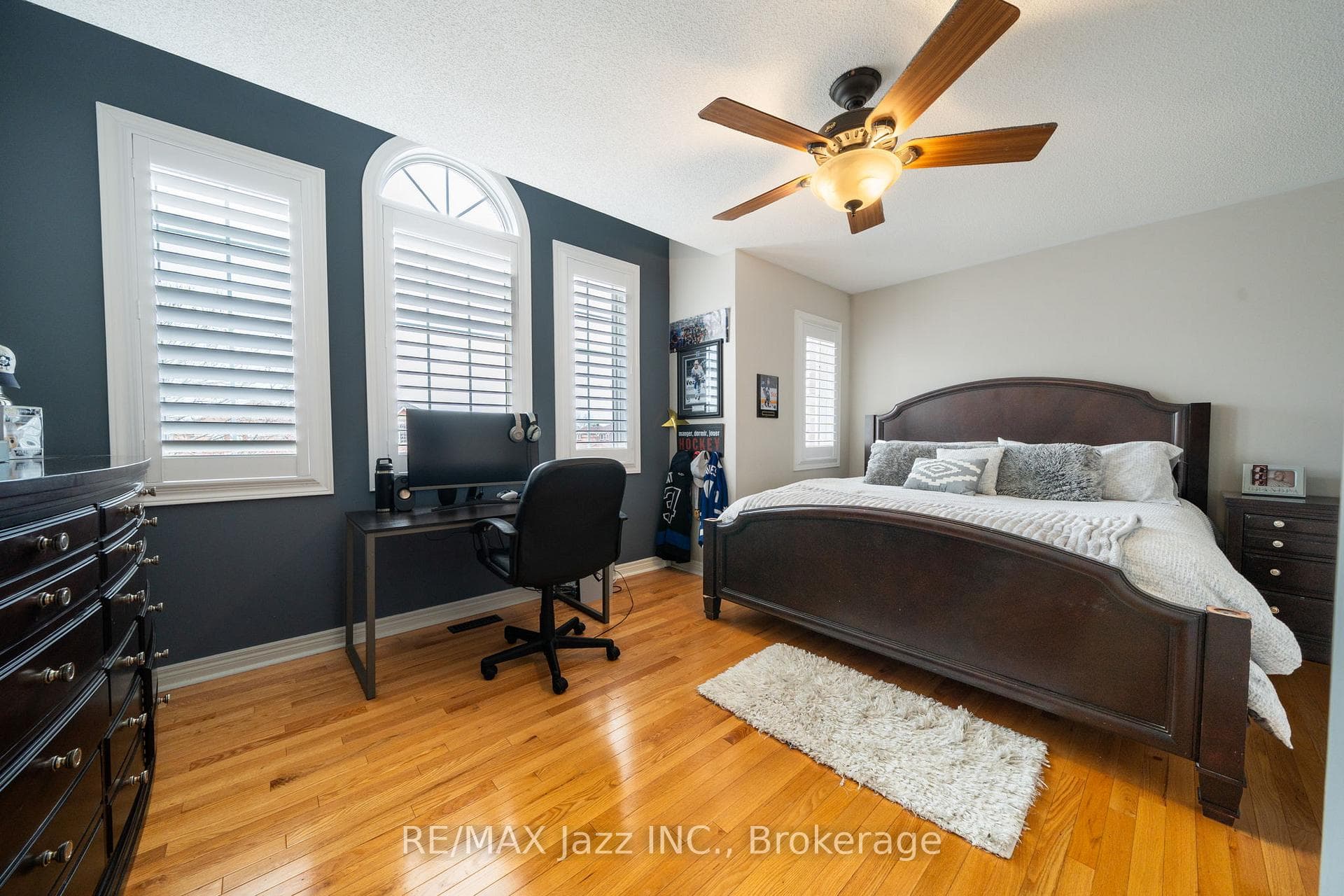 550 Bert Budd Avenue photo 23