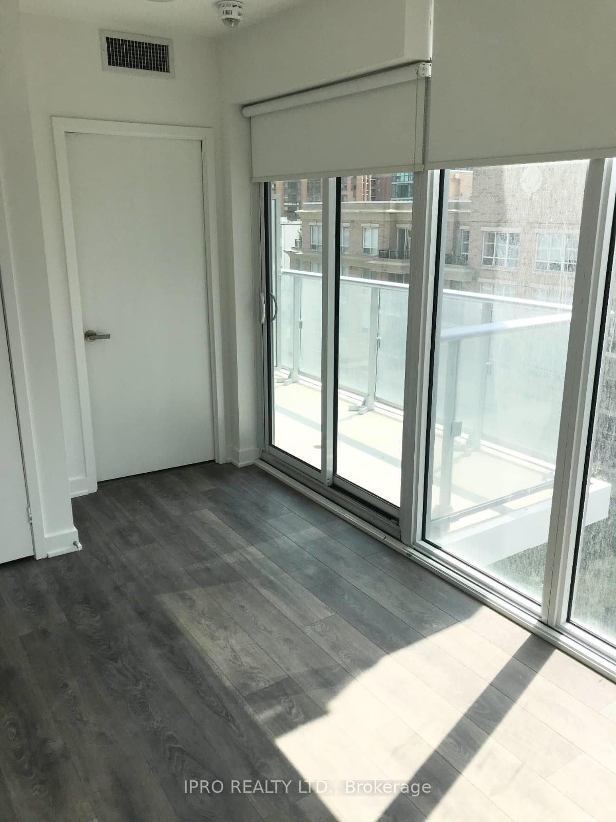 195 Redpath Avenue Unit 712 photo 10