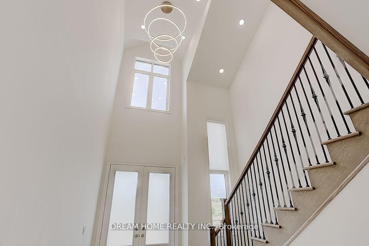 125 Prairie Rose Drive photo 3