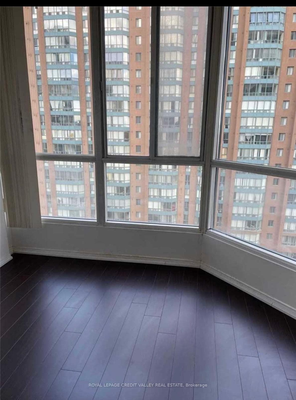 145 Hillcrest Avenue Unit 1011 photo 4
