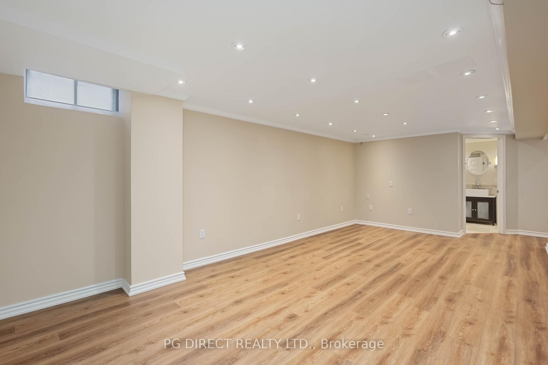 80 Henderson Drive photo 16