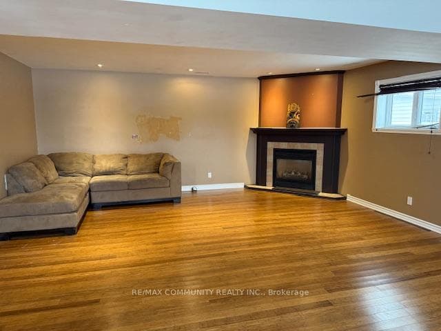 1841 Belvedere Crescent photo 15