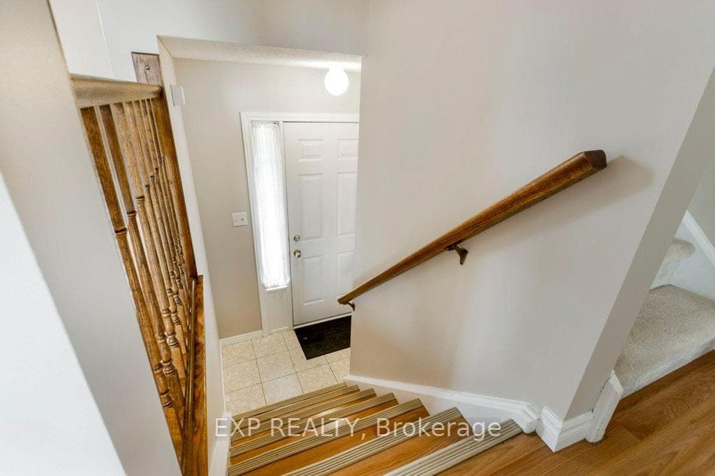 219 Baker Street photo 6