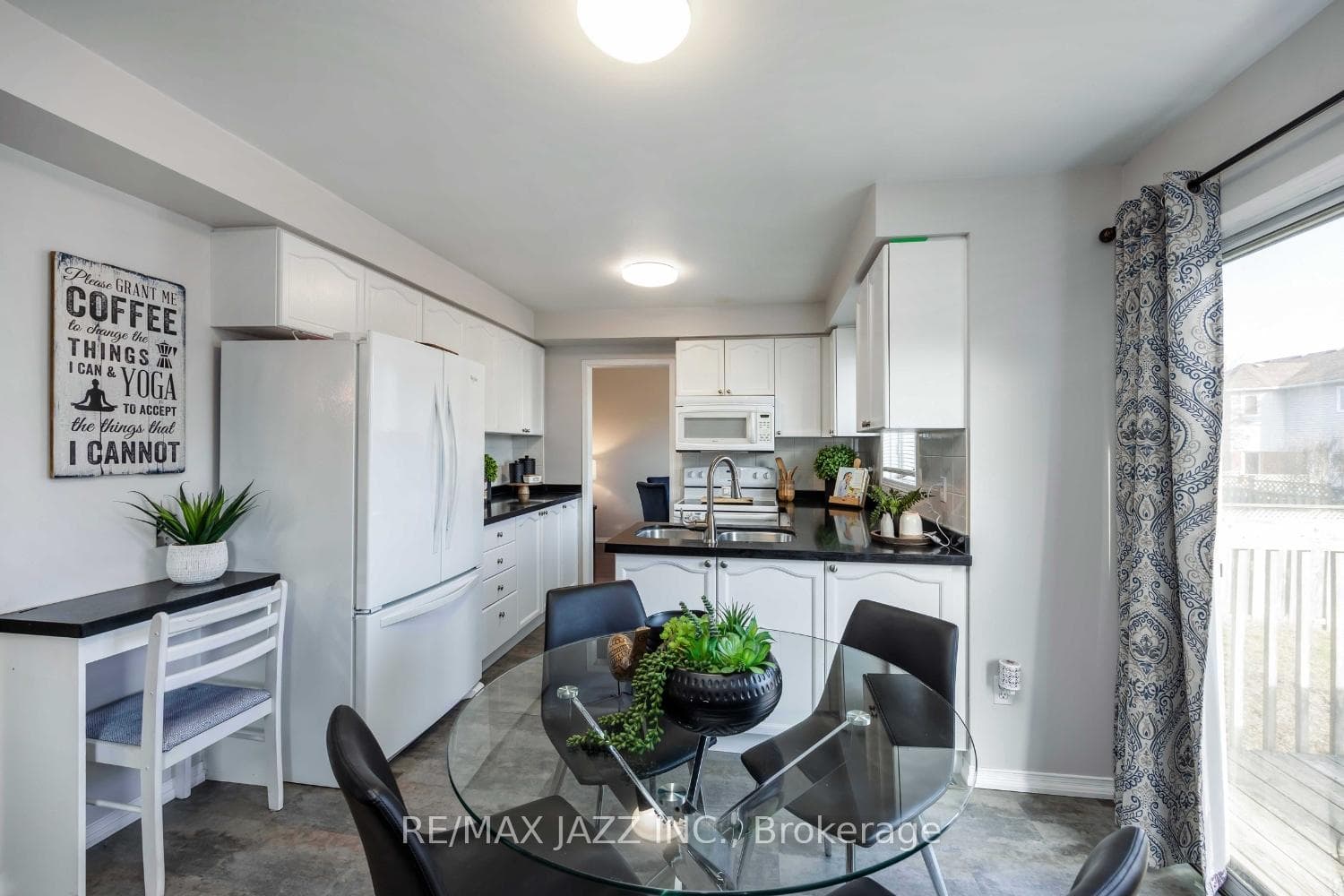 9 Merryfield Court photo 7