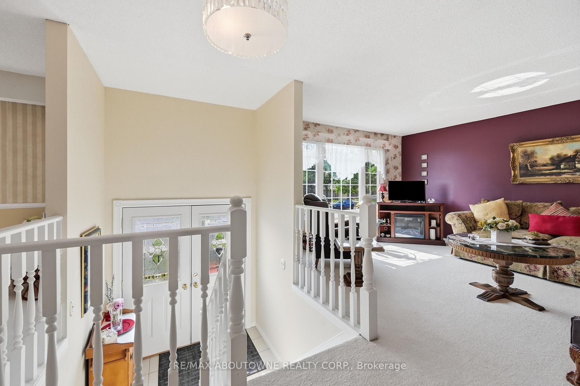 2339 Gillingham Drive photo 4