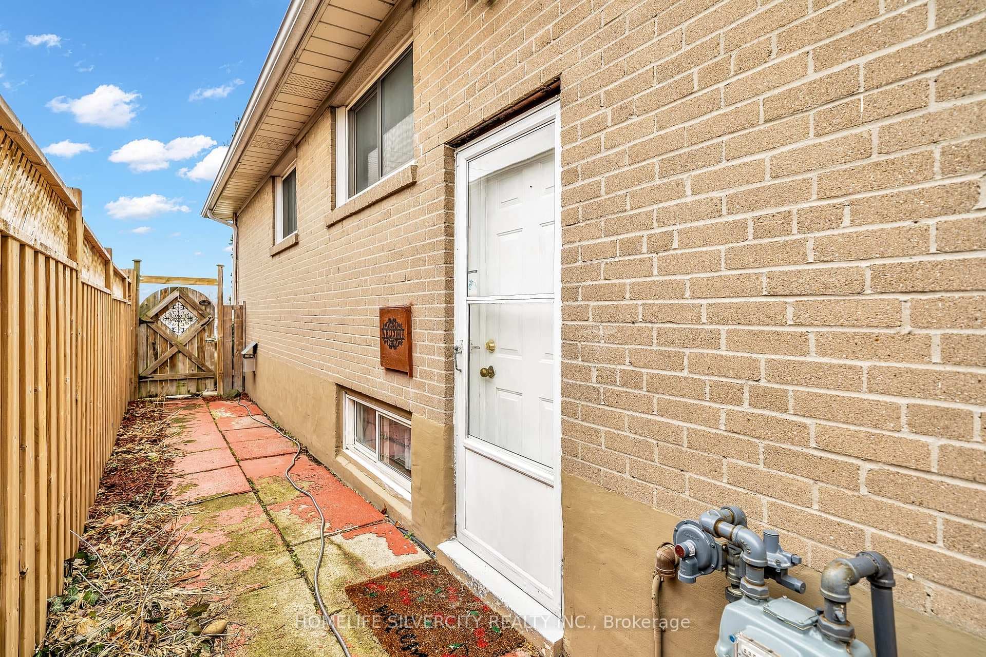 224 Livingston Road photo 13