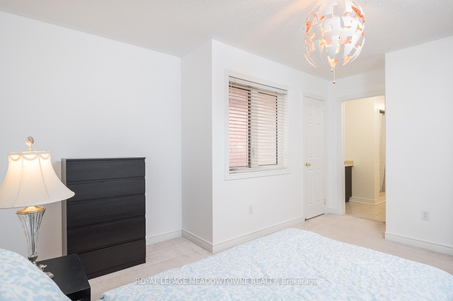 Convenient ensuite access