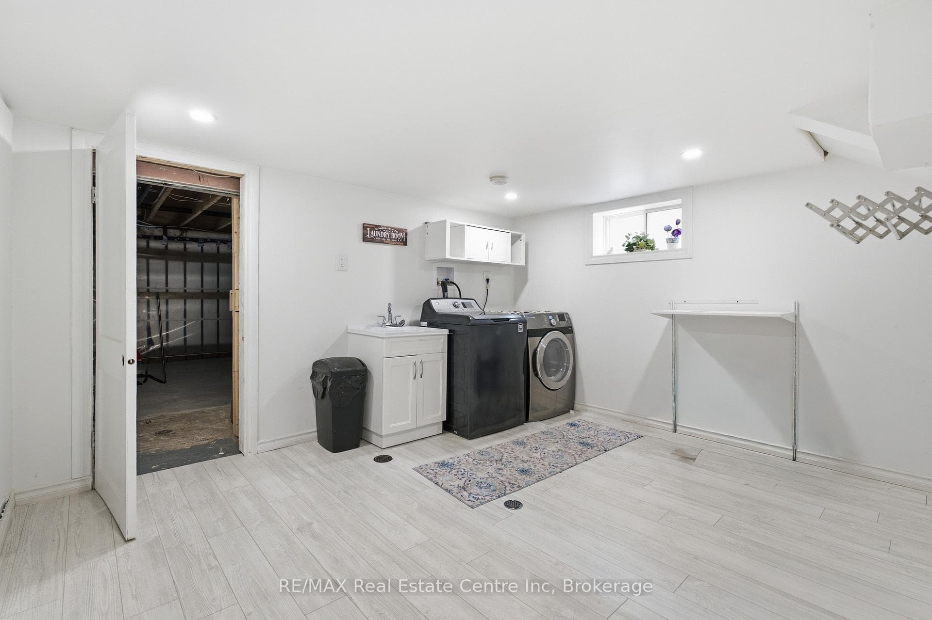 10 Calgary Avenue photo 23