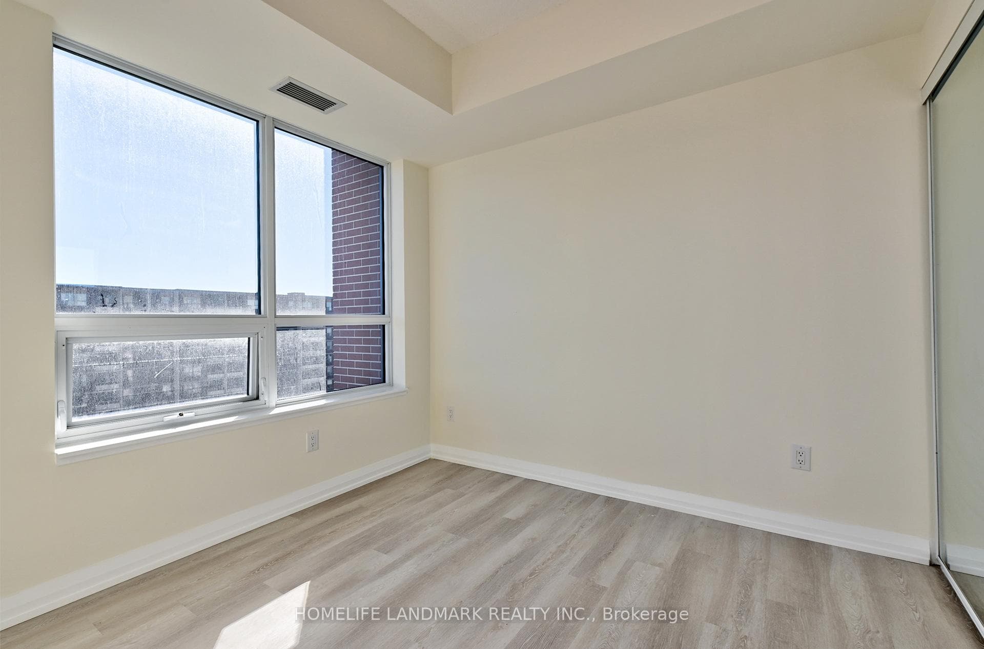 3270 Sheppard Avenue Unit 1322 photo 12