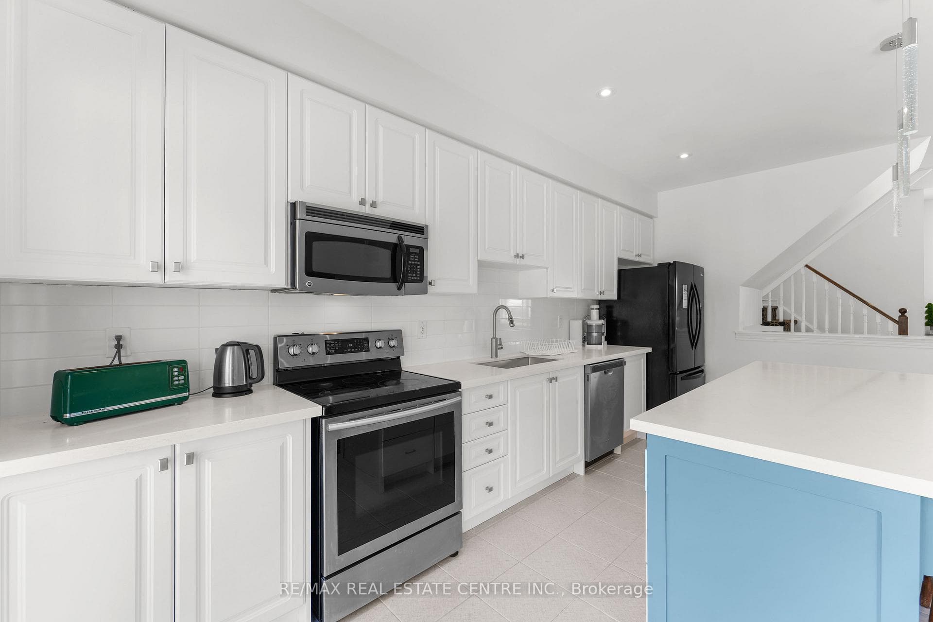 17 Devineridge Avenue photo 15