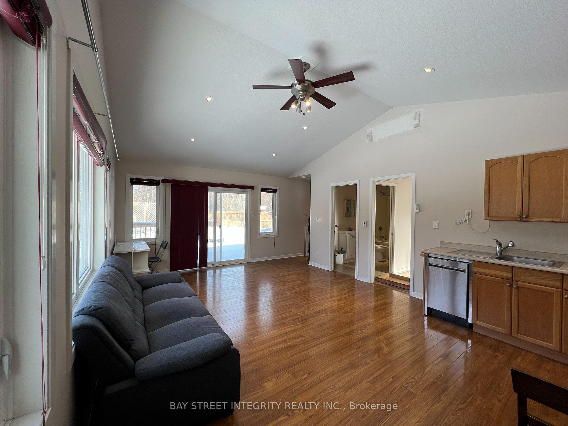 1339 Pinegrove Road Unit 2 photo 7