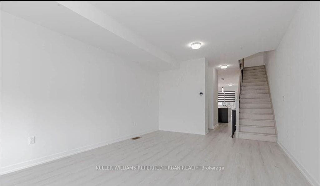 1579 Midland Avenue photo 3
