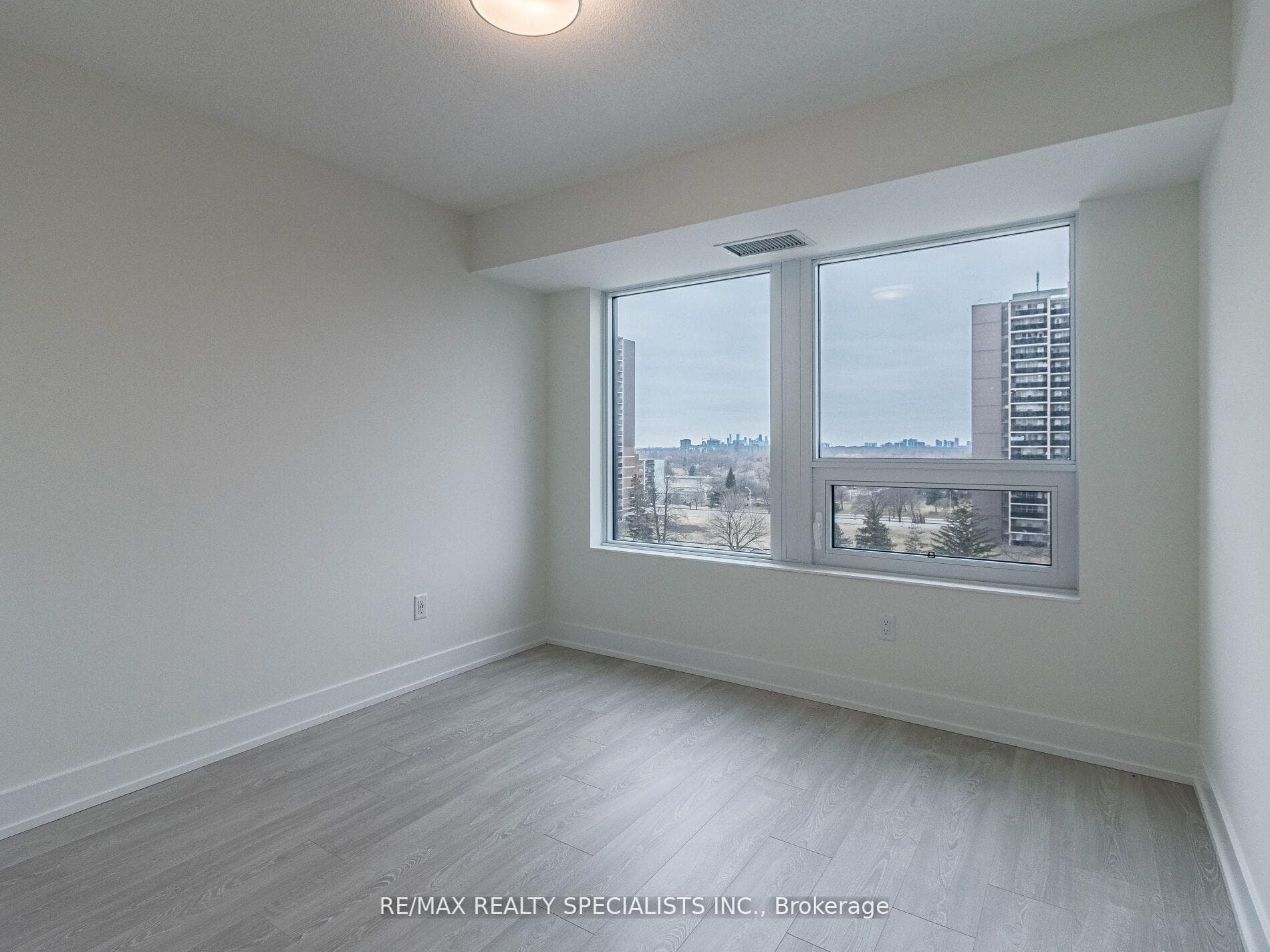 10 Eva Road Unit 604 photo 23