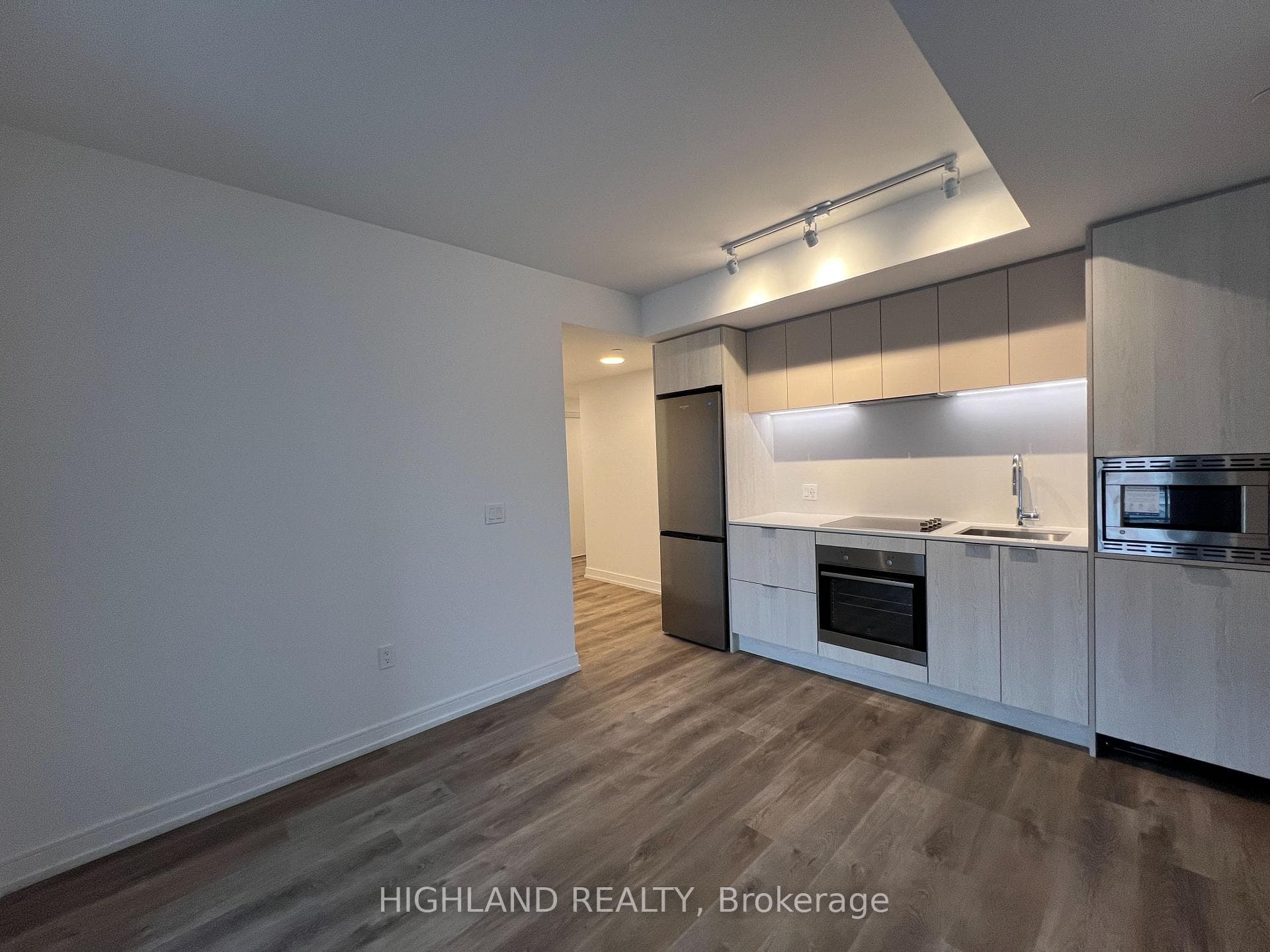 1 Jarvis Street Unit 701 photo 28