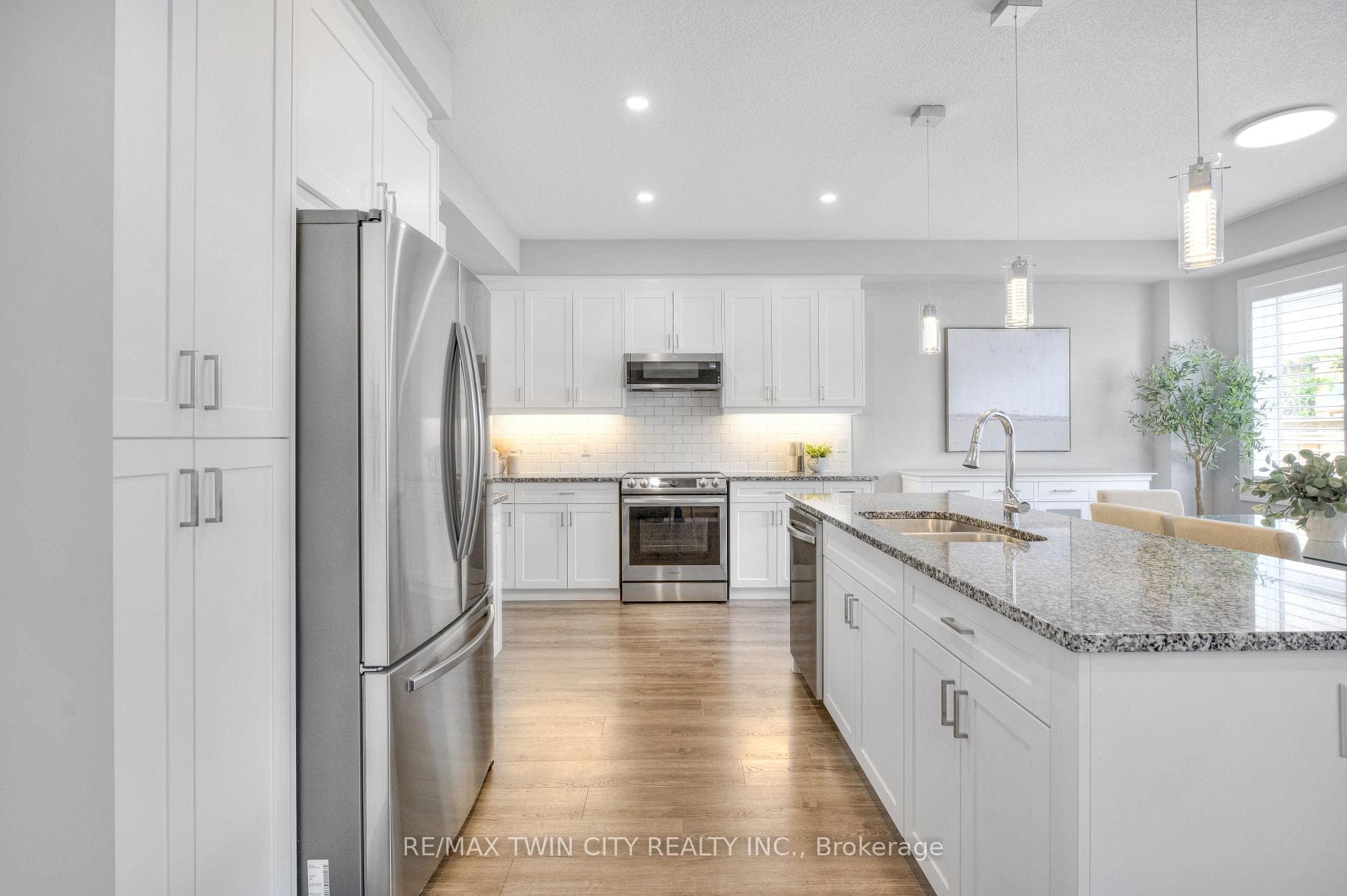 150 Mountain Holly Court photo 10