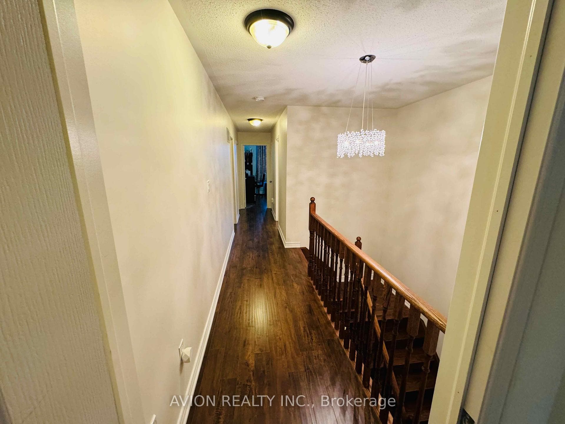 1257 Blencowe Crescent photo 34