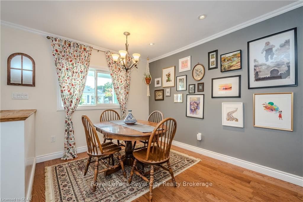 54 MENZIE Avenue photo 8