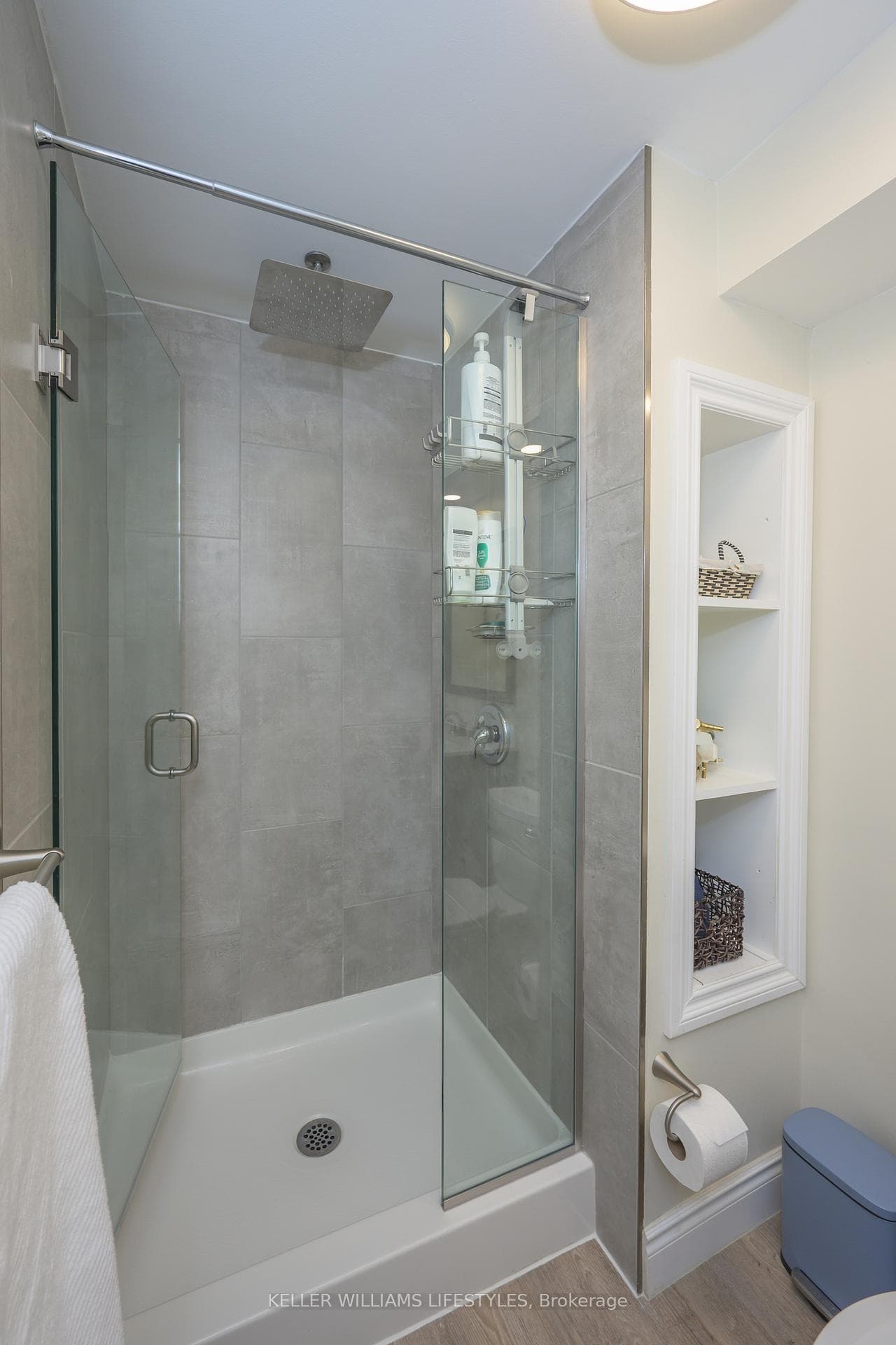 6811 Vallas Circle photo 29