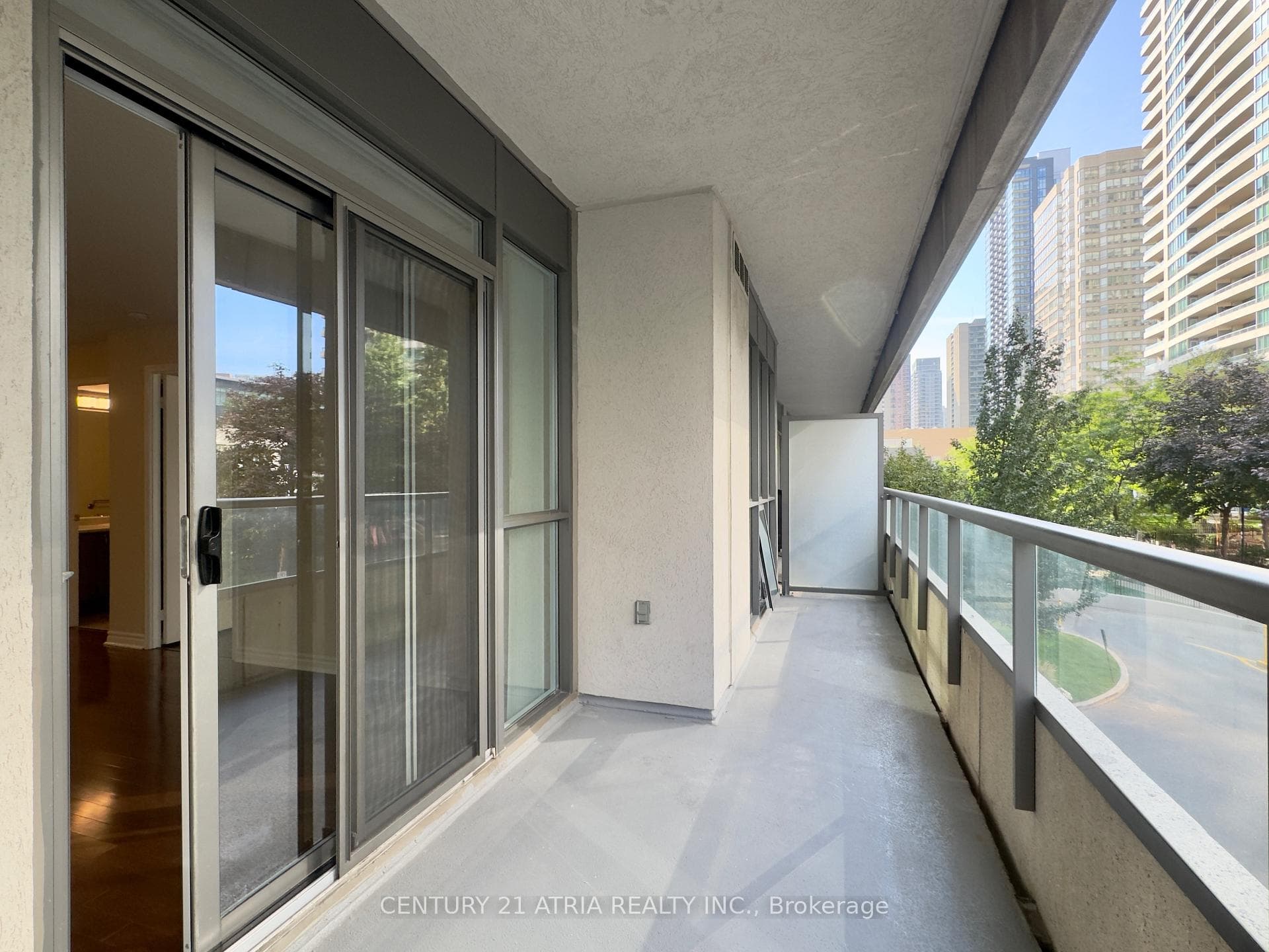 35 Hollywood Avenue Unit 218 photo 19