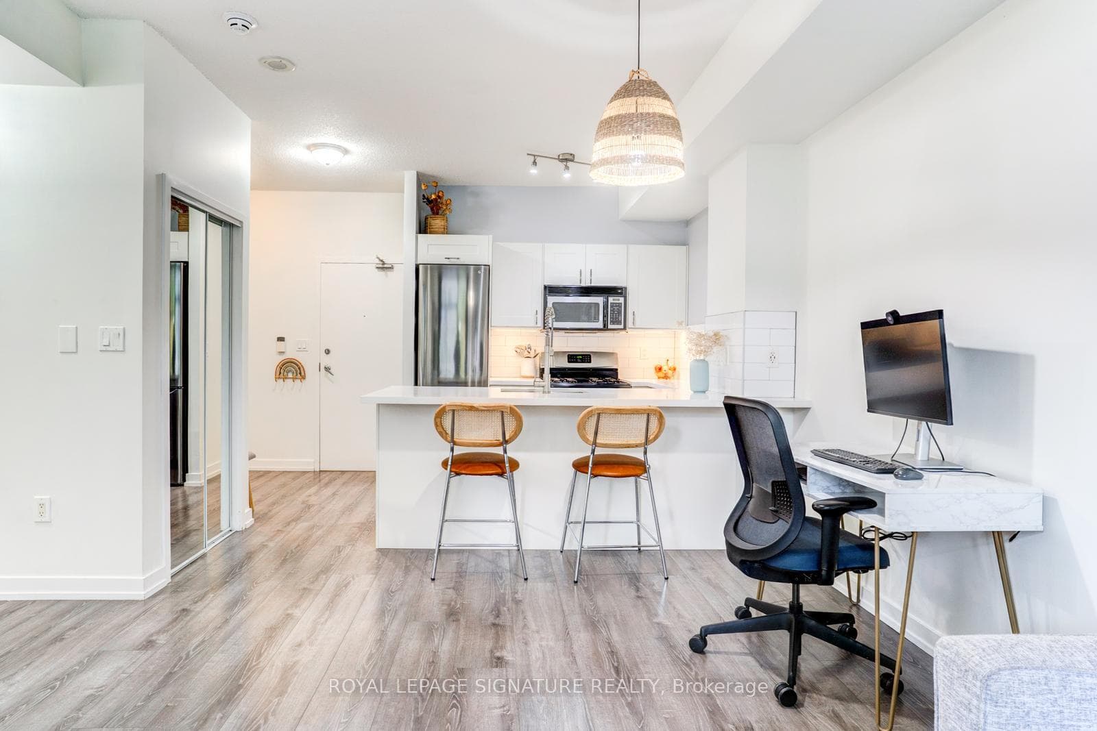 9 Spadina Avenue Unit M09 photo 8