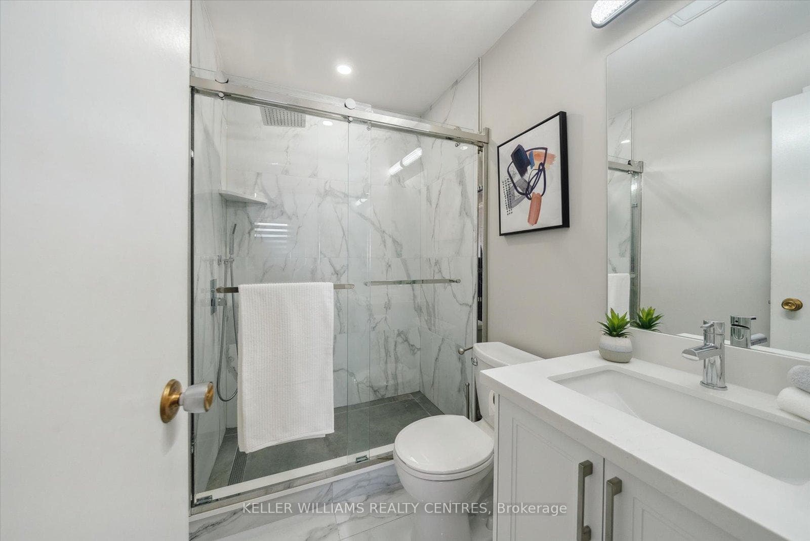 73 Poplar Crescent photo 17