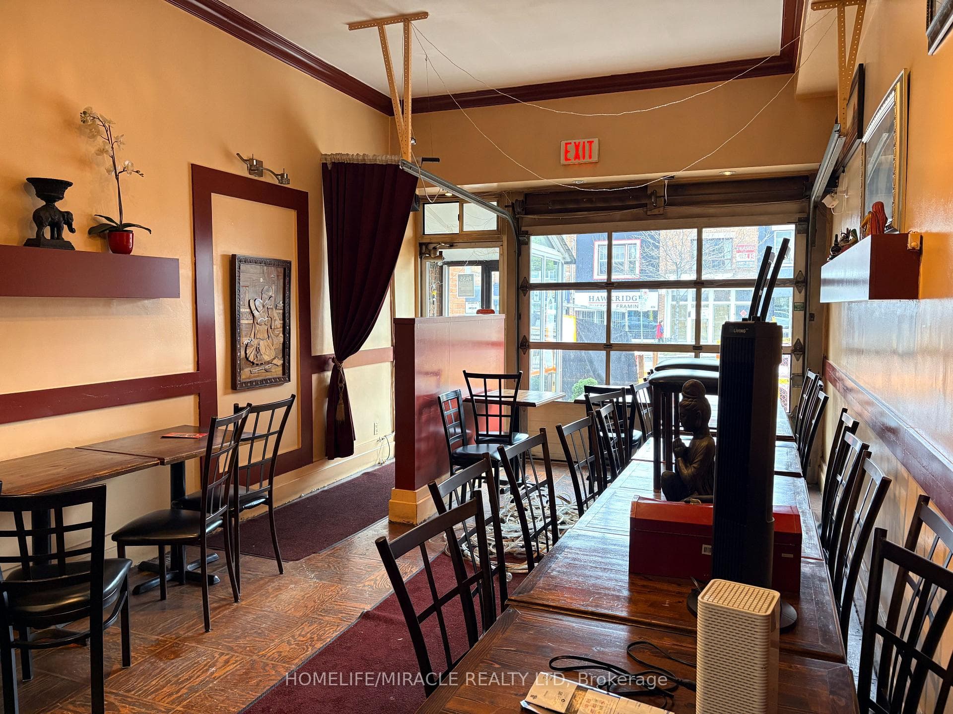 815 St Clair Avenue photo 2