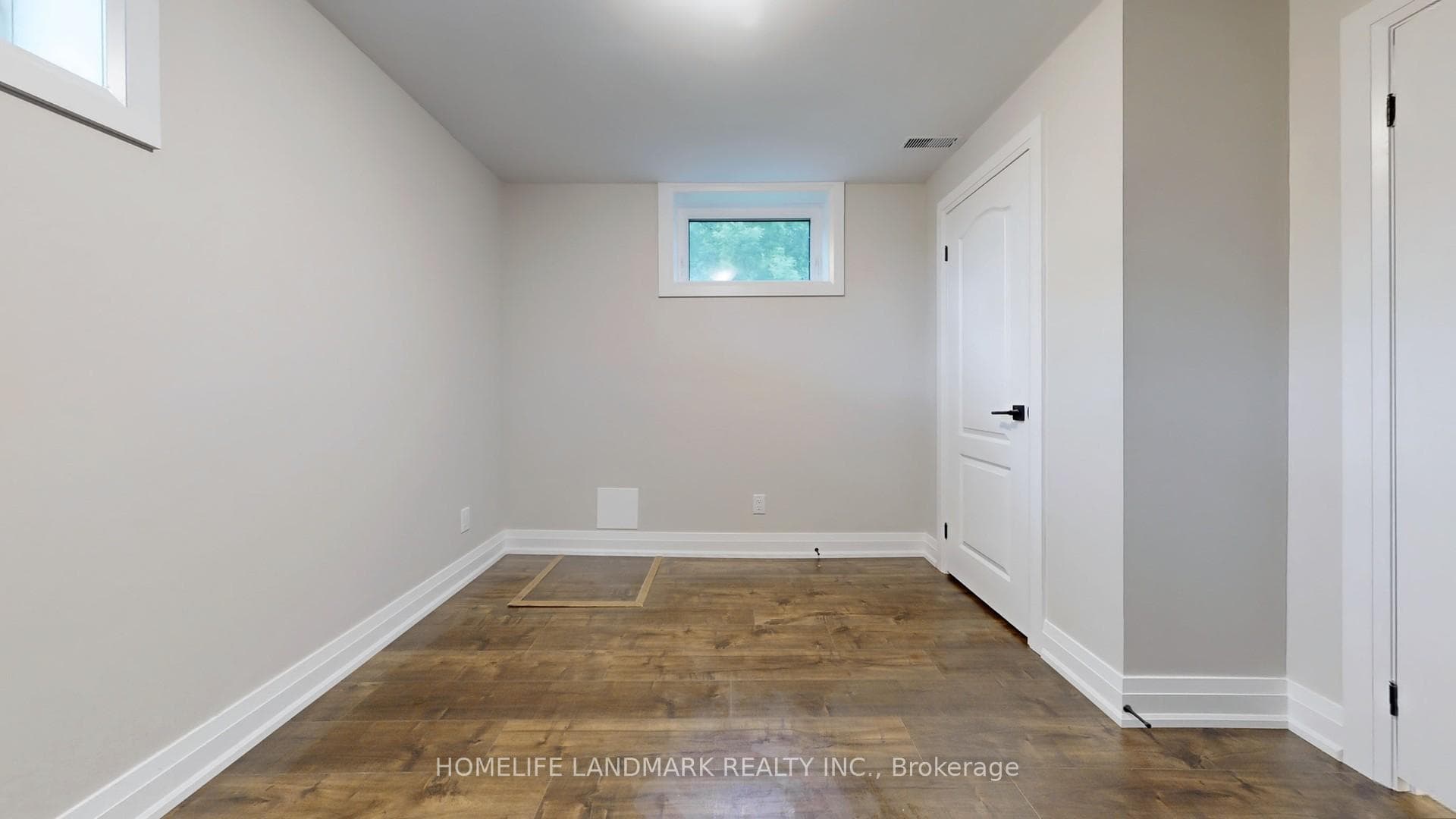 1661 Mount Albert Road Unit Unit 2 photo 10
