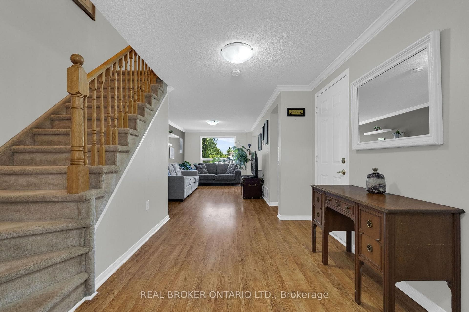 166 Tunbridge Road photo 3