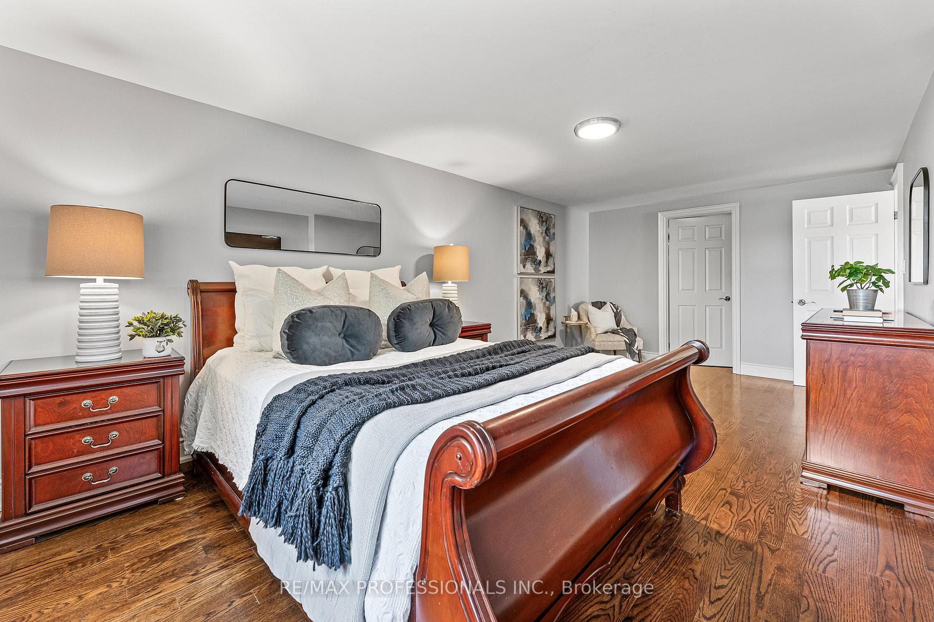 190 Longwood Drive photo 26