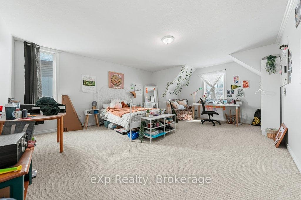 53 Truesdale Crescent photo 28