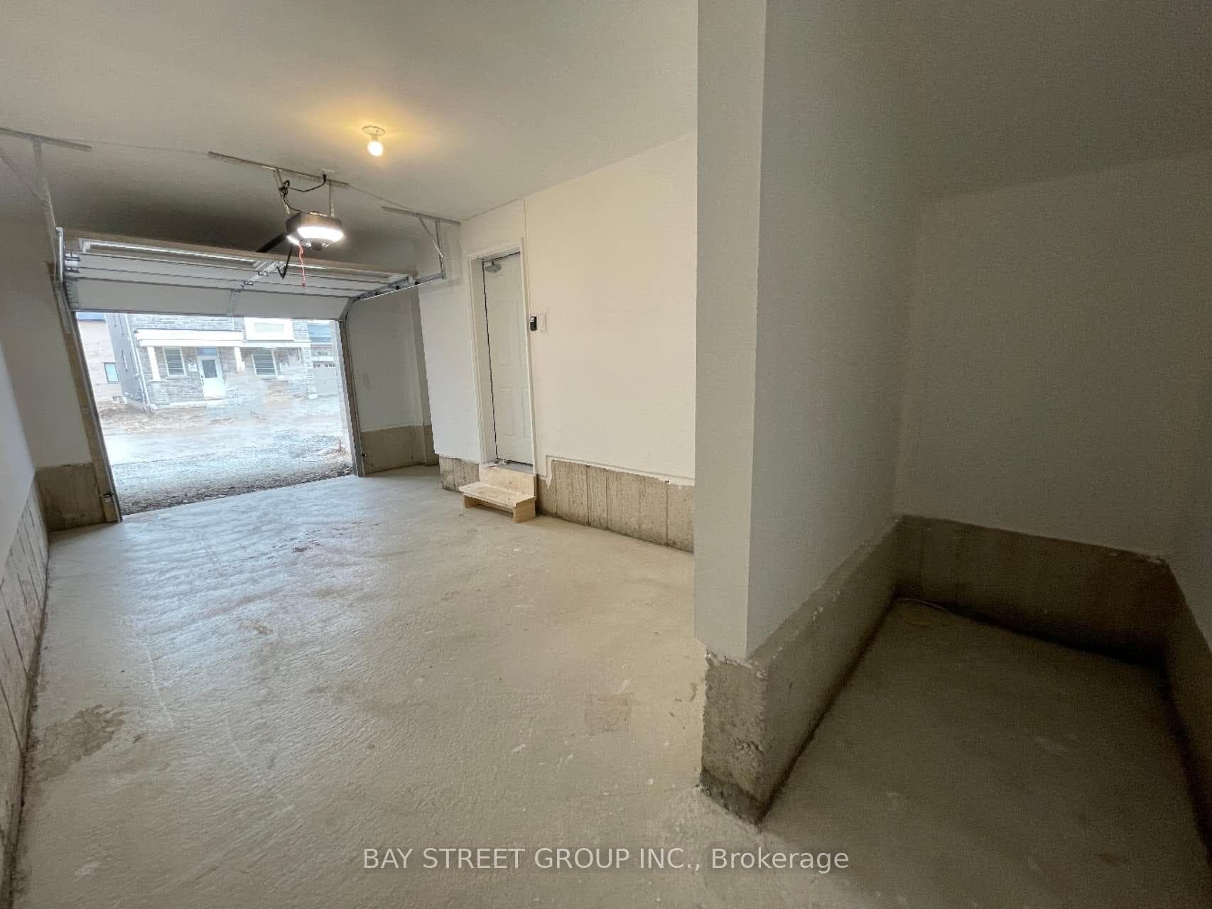 1829 Thames Circle photo 29