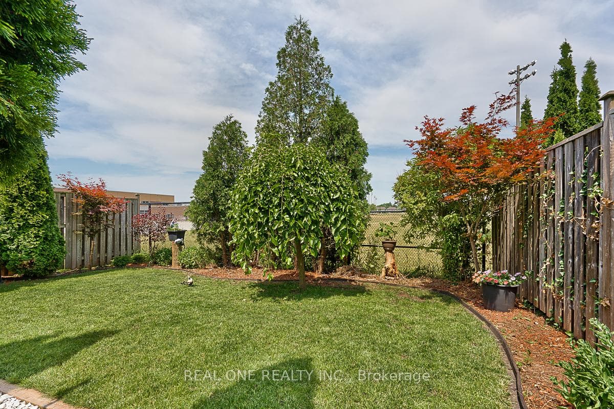 5881 Blue Spruce Avenue photo 28