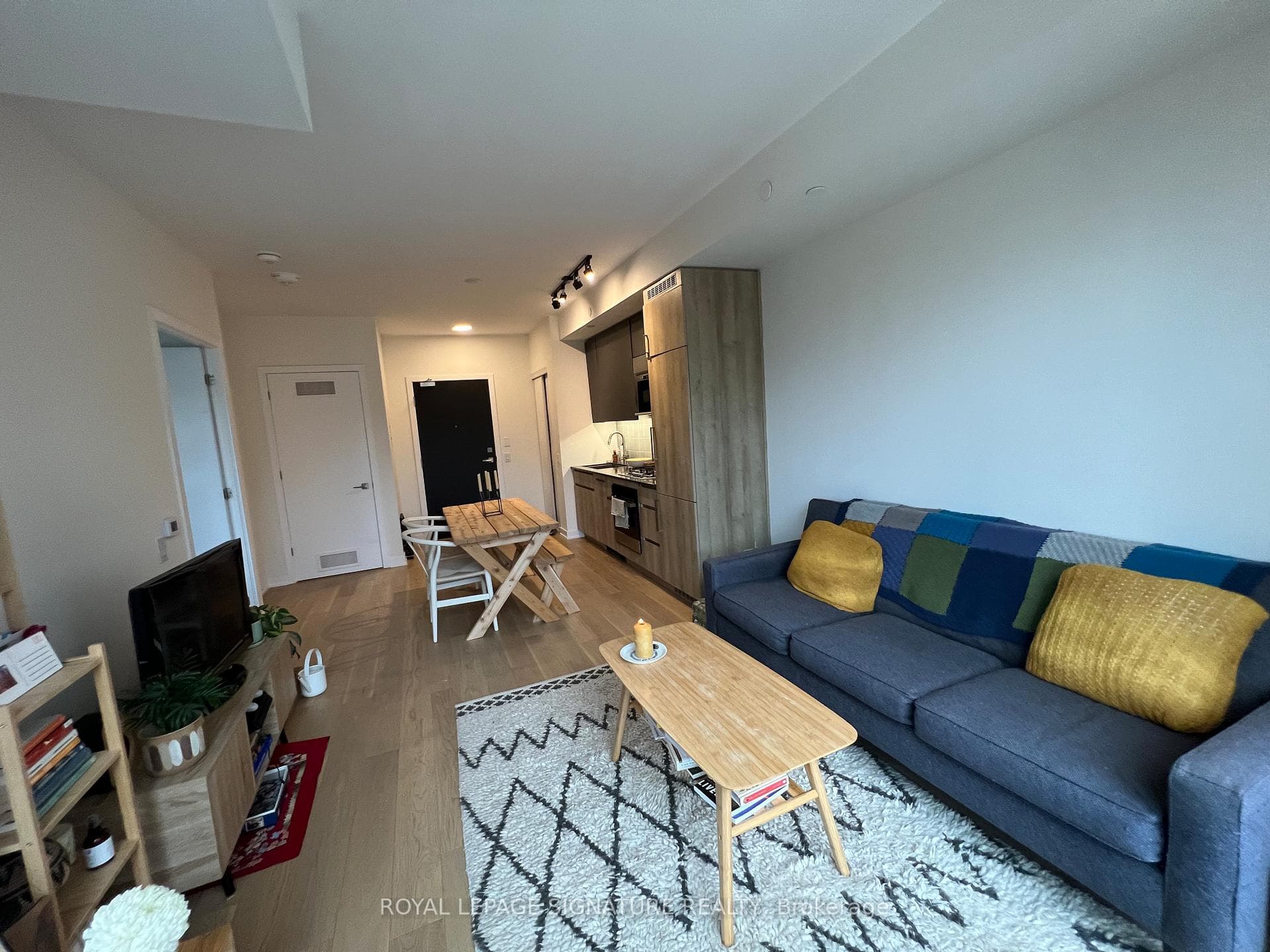 430 Roncesvalles Avenue Unit 306 photo 7