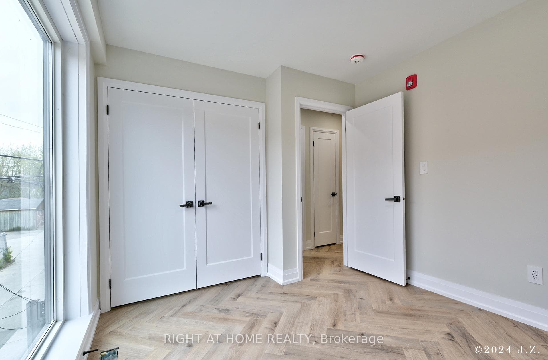 153 Macdonell Avenue Unit Laneway photo 14