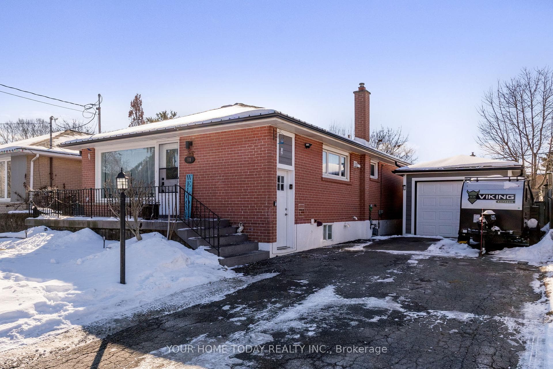 11 Weber Drive photo 1